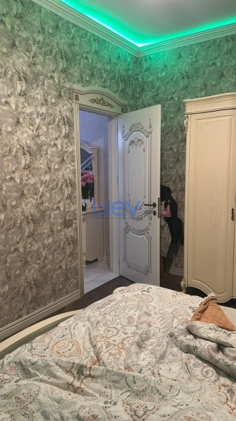 Satış 5 otaqlı Həyət evi  200m², Bakı