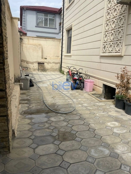 Satış 5 otaqlı Həyət evi  200m², Bakı