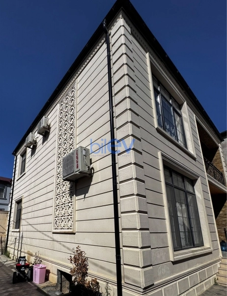 Satış 5 otaqlı Həyət evi  200m², Bakı