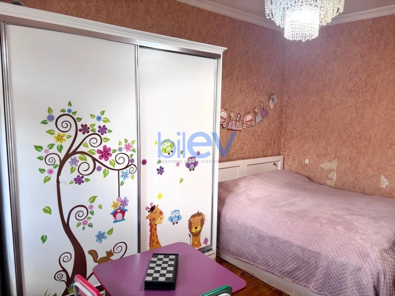 Aylıq Kirayə 3 otaqlı Köhnə Tikili bina evi  80m², Bakı
