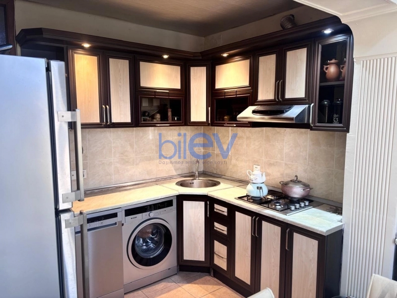 Aylıq Kirayə 3 otaqlı Köhnə Tikili bina evi  80m², Bakı