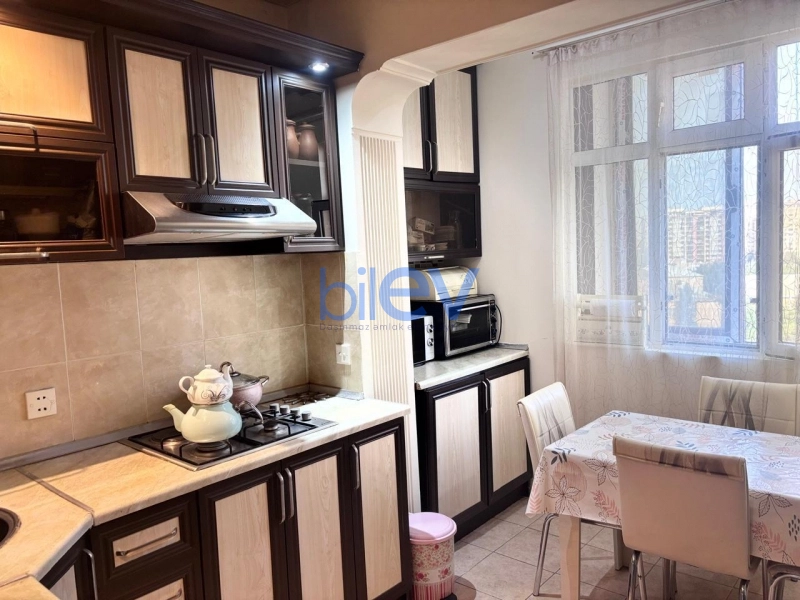 Aylıq Kirayə 3 otaqlı Köhnə Tikili bina evi  80m², Bakı