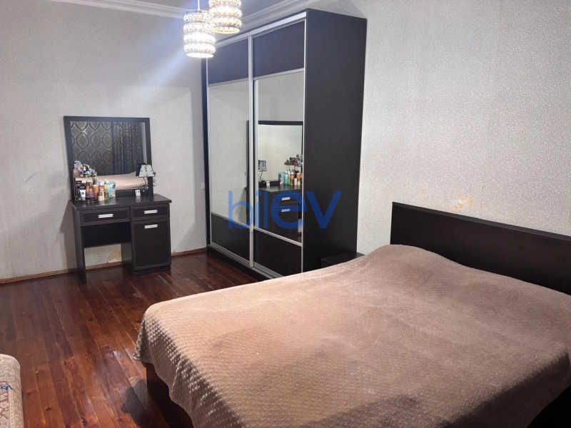 Aylıq Kirayə 3 otaqlı Köhnə Tikili bina evi  80m², Bakı