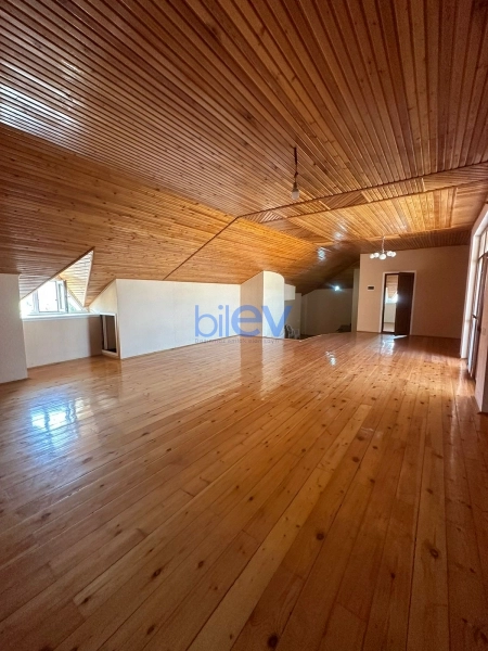 Satış 10 otaqlı Bağ evi  585m², Bakı
