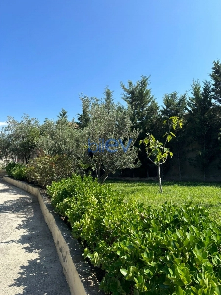 Satış 10 otaqlı Bağ evi  585m², Bakı