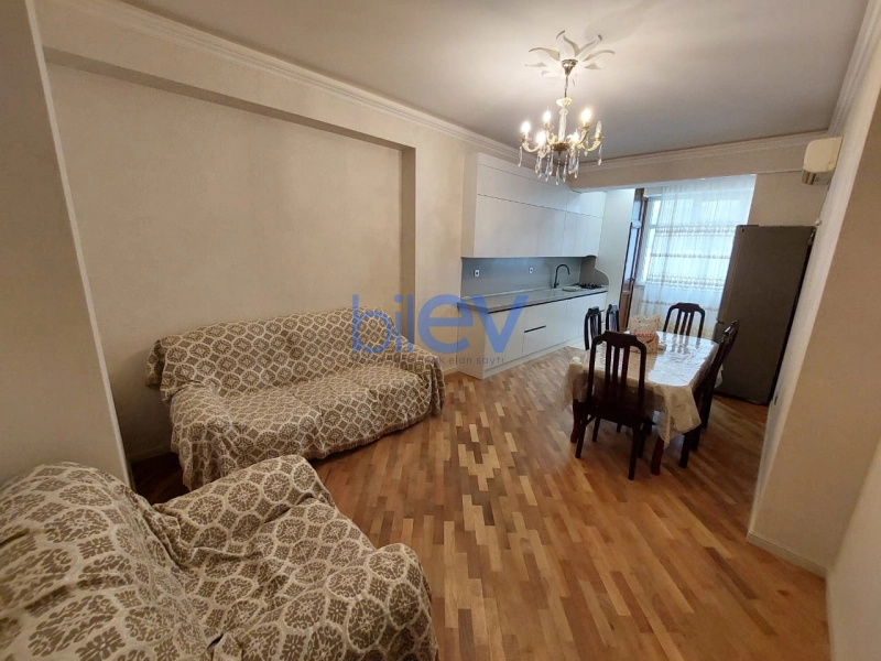 Aylıq Kirayə 3 otaqlı Yeni Tikili bina evi  120m², Bakı