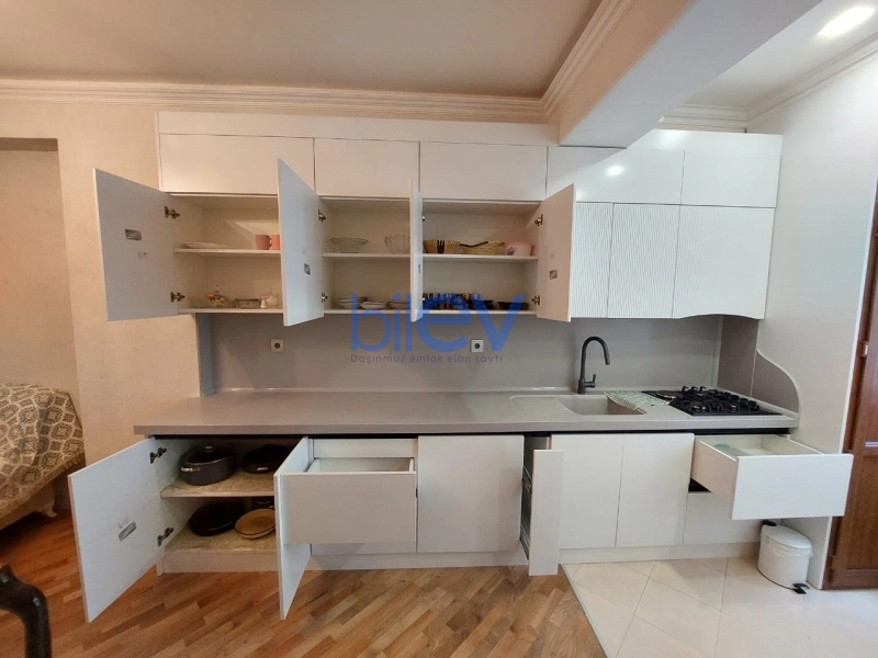 Aylıq Kirayə 3 otaqlı Yeni Tikili bina evi  120m², Bakı