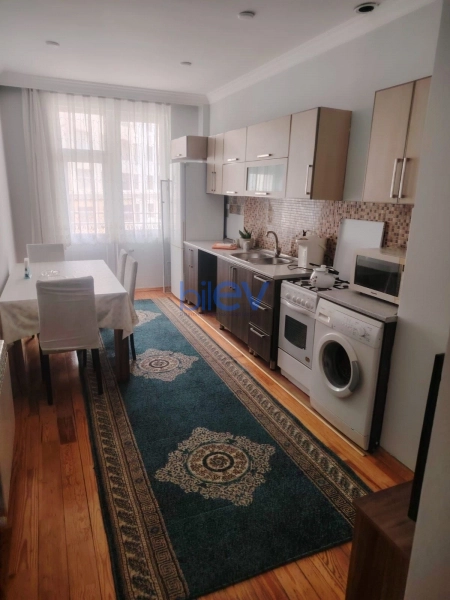 Aylıq Kirayə 1 otaqlı Yeni Tikili bina evi  65m², Bakı