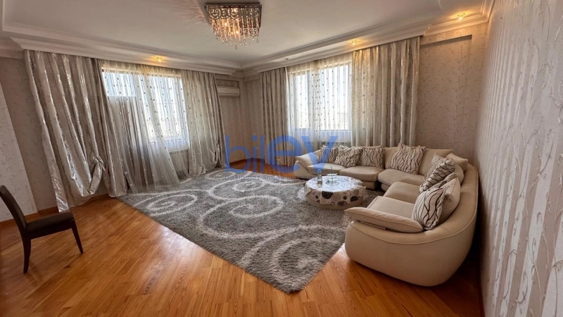 Aylıq Kirayə 3 otaqlı Yeni Tikili bina evi  105m², Bakı