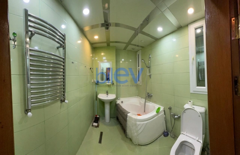 Aylıq Kirayə 3 otaqlı Yeni Tikili bina evi  105m², Bakı