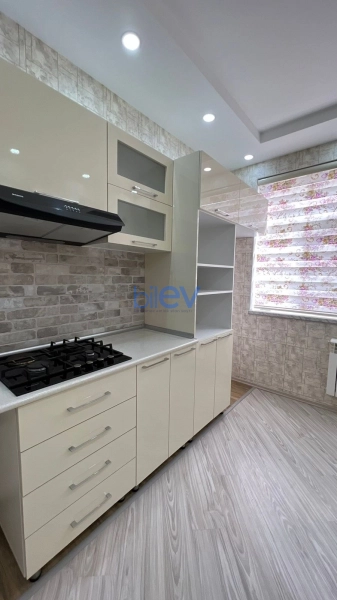 Aylıq Kirayə 3 otaqlı Yeni Tikili bina evi  78m², Bakı