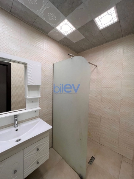 Aylıq Kirayə 3 otaqlı Yeni Tikili bina evi  107m², Bakı