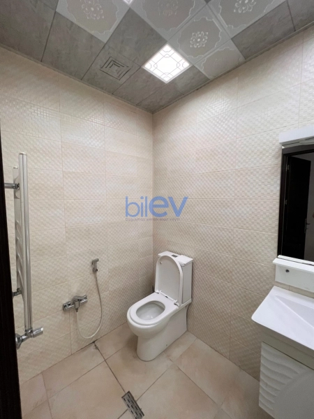 Aylıq Kirayə 3 otaqlı Yeni Tikili bina evi  107m², Bakı