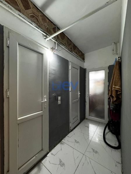 Satış 3 otaqlı Köhnə Tikili bina evi  72m², Bakı