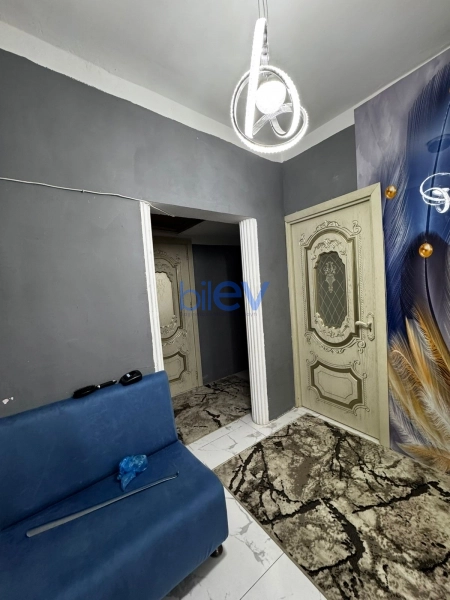 Satış 3 otaqlı Köhnə Tikili bina evi  72m², Bakı