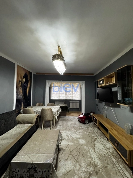 Satış 3 otaqlı Köhnə Tikili bina evi  72m², Bakı