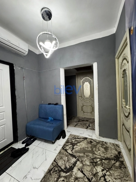 Satış 3 otaqlı Köhnə Tikili bina evi  72m², Bakı