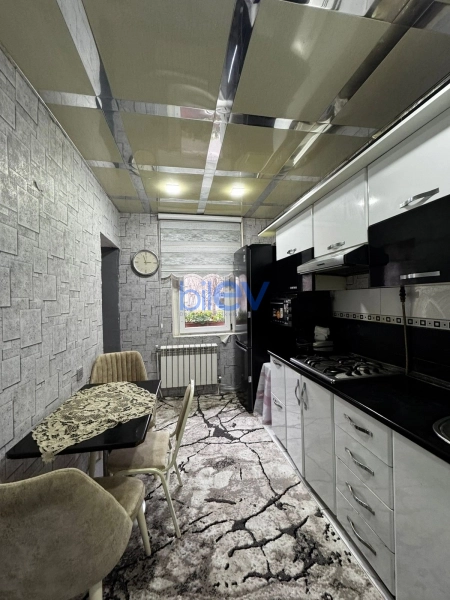 Satış 3 otaqlı Köhnə Tikili bina evi  72m², Bakı