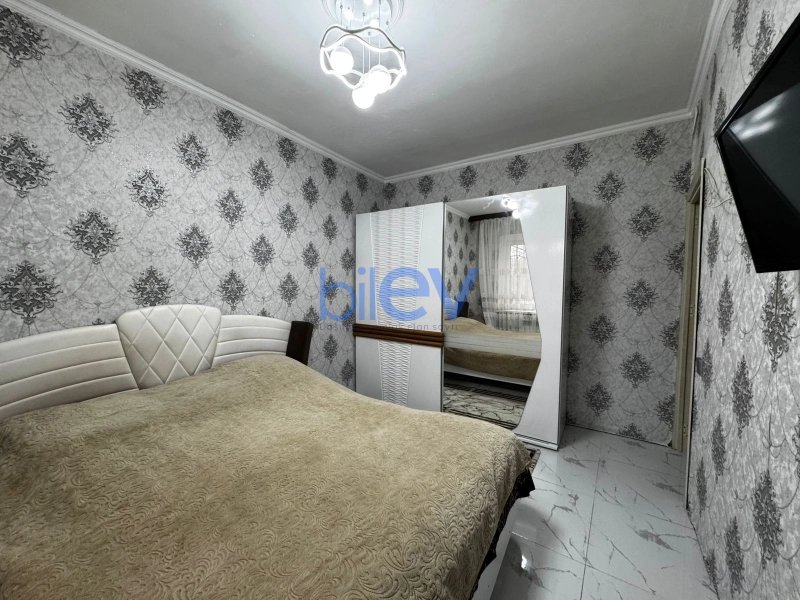 Satış 3 otaqlı Köhnə Tikili bina evi  72m², Bakı