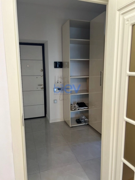 Aylıq Kirayə 2 otaqlı Yeni Tikili bina evi  72m², Bakı