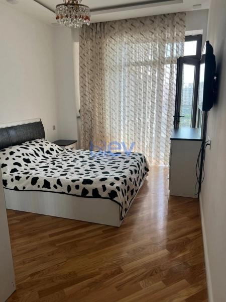 Aylıq Kirayə 2 otaqlı Yeni Tikili bina evi  72m², Bakı