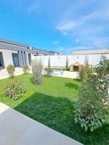 Satış 4 otaqlı Həyət evi  160m², Bakı