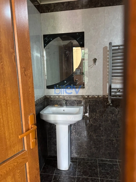 Aylıq Kirayə 3 otaqlı Köhnə Tikili bina evi  90m², Bakı