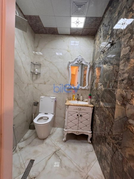 Aylıq Kirayə 4 otaqlı Yeni Tikili bina evi  142m², Bakı