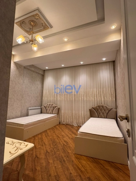 Aylıq Kirayə 4 otaqlı Yeni Tikili bina evi  142m², Bakı