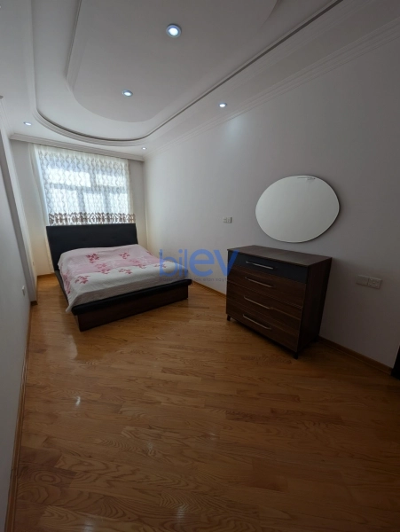 Aylıq Kirayə 3 otaqlı Yeni Tikili bina evi  140m², Bakı