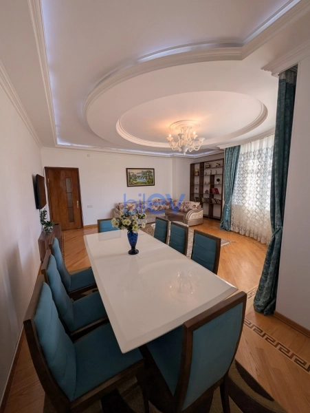 Aylıq Kirayə 3 otaqlı Yeni Tikili bina evi  140m², Bakı