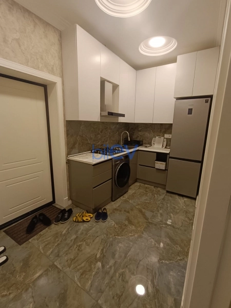 Aylıq Kirayə 3 otaqlı Yeni Tikili bina evi  80m², Bakı