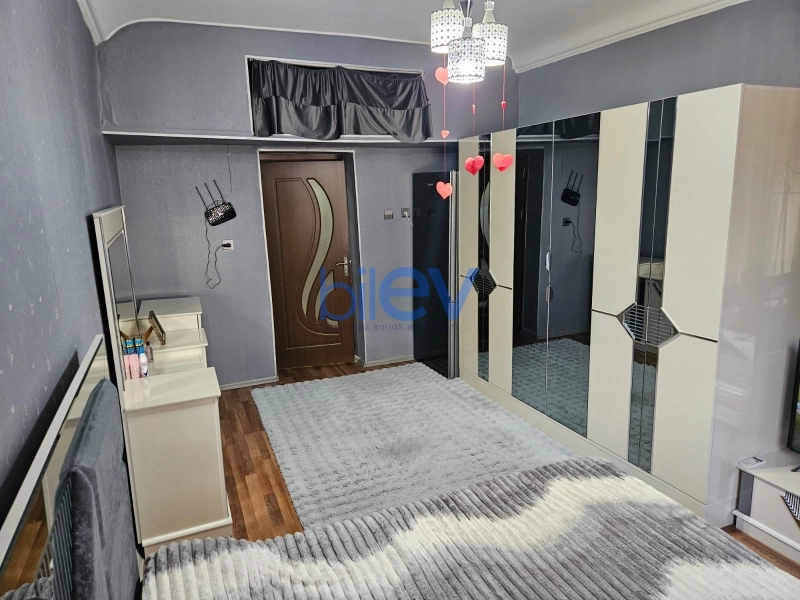 Satış 3 otaqlı Köhnə Tikili bina evi  60m², Bakı
