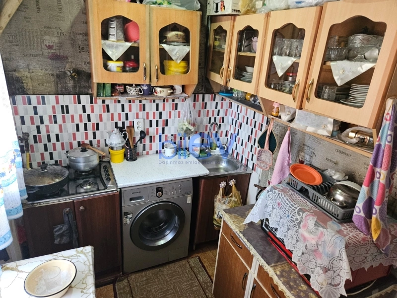 Satış 3 otaqlı Köhnə Tikili bina evi  60m², Bakı