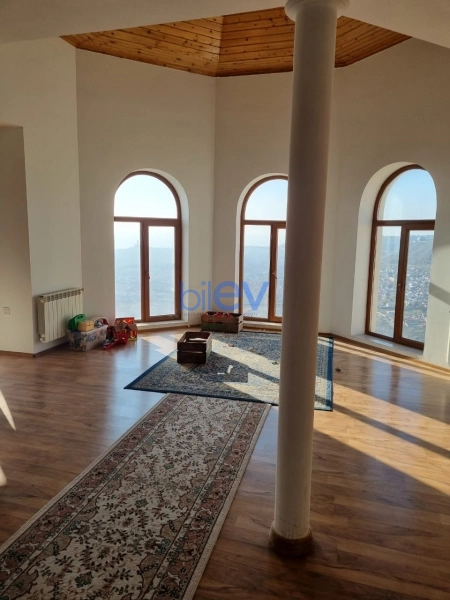 Aylıq Kirayə 7 otaqlı Bağ evi  480m², Bakı