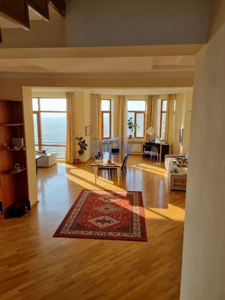 Aylıq Kirayə 7 otaqlı Bağ evi  480m², Bakı