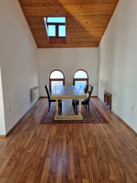 Aylıq Kirayə 7 otaqlı Bağ evi  480m², Bakı