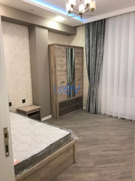 Aylıq Kirayə 3 otaqlı Yeni Tikili bina evi  110m², Bakı