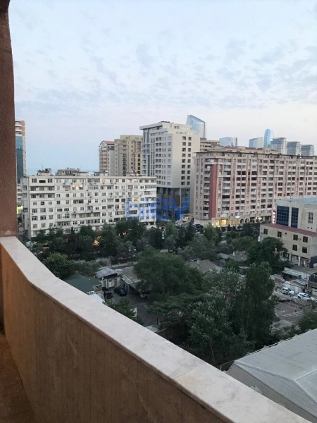 Aylıq Kirayə 3 otaqlı Yeni Tikili bina evi  110m², Bakı