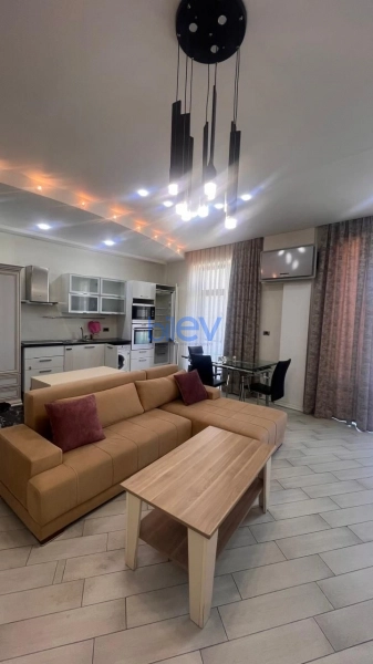 Aylıq Kirayə 2 otaqlı Yeni Tikili bina evi  62m², Bakı