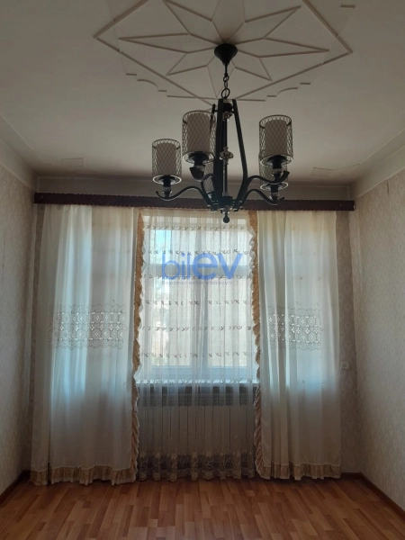 Aylıq Kirayə 3 otaqlı Köhnə Tikili bina evi  67m², Bakı