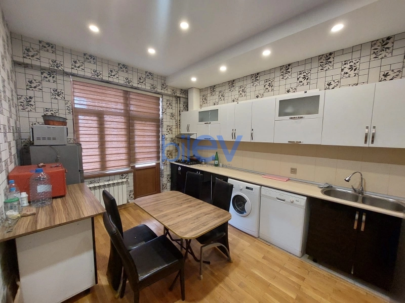 Aylıq Kirayə 3 otaqlı Yeni Tikili bina evi  101m², Bakı