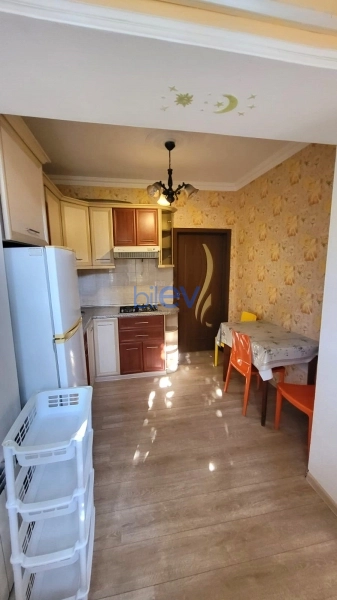 Satış 1 otaqlı Köhnə Tikili bina evi  42m², Bakı