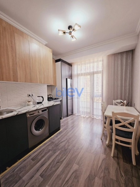 Aylıq Kirayə 2 otaqlı Yeni Tikili bina evi  85m², Bakı