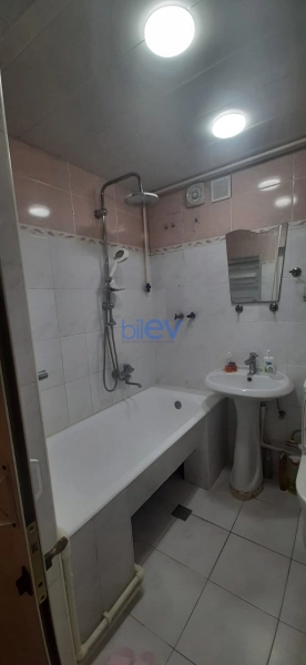 Aylıq Kirayə 1 otaqlı Köhnə Tikili bina evi  40m², Bakı