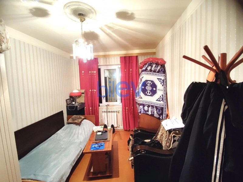 Satış 3 otaqlı Köhnə Tikili bina evi  80m², Bakı