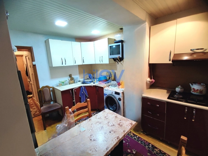 Satış 3 otaqlı Köhnə Tikili bina evi  80m², Bakı