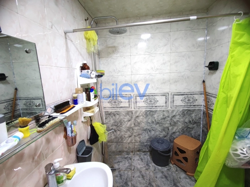 Satış 3 otaqlı Köhnə Tikili bina evi  80m², Bakı