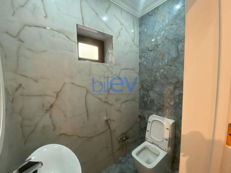 Satış 6 otaqlı Həyət evi  216m², Bakı