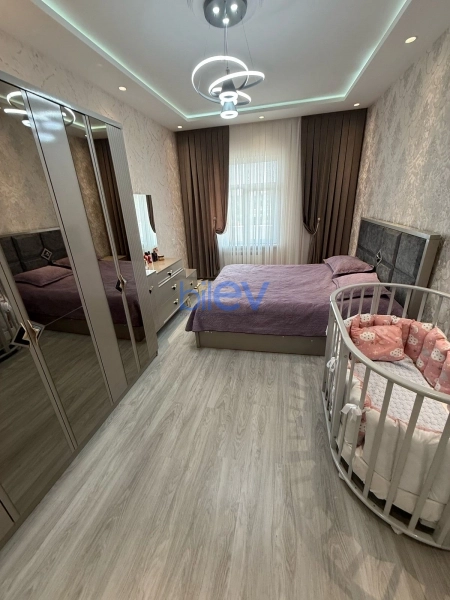 Satış 3 otaqlı Köhnə Tikili bina evi  8.00m², Bakı
